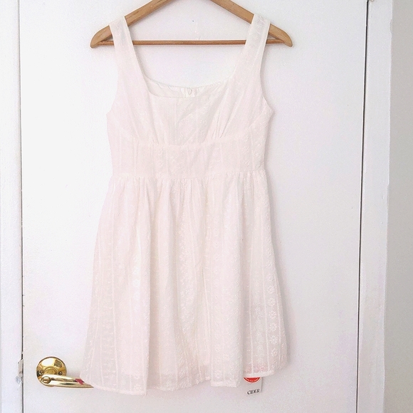 Cider Dresses & Skirts - NWT cider 100% cotton white mini dress S